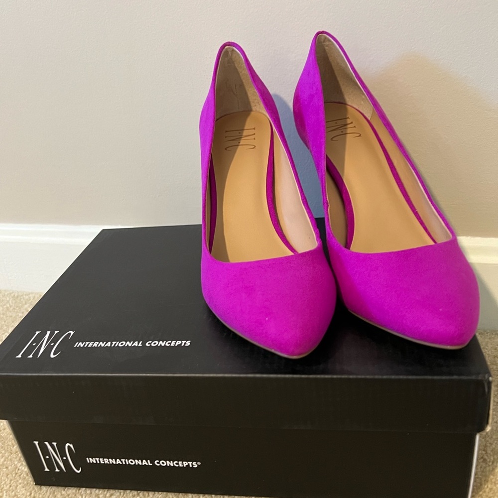 INC Womens Zitah Microsuede Pointed Toe Dress Heels - Size 7M